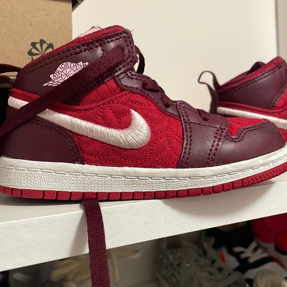 Air Jordan Mid SE Red Quilted